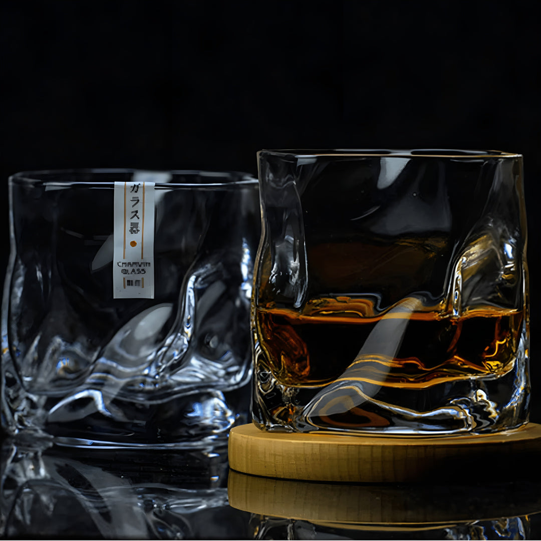 Whiskeyglass i Edo Kiriko stil – Håndskåret med unik krøll design | Luvikno