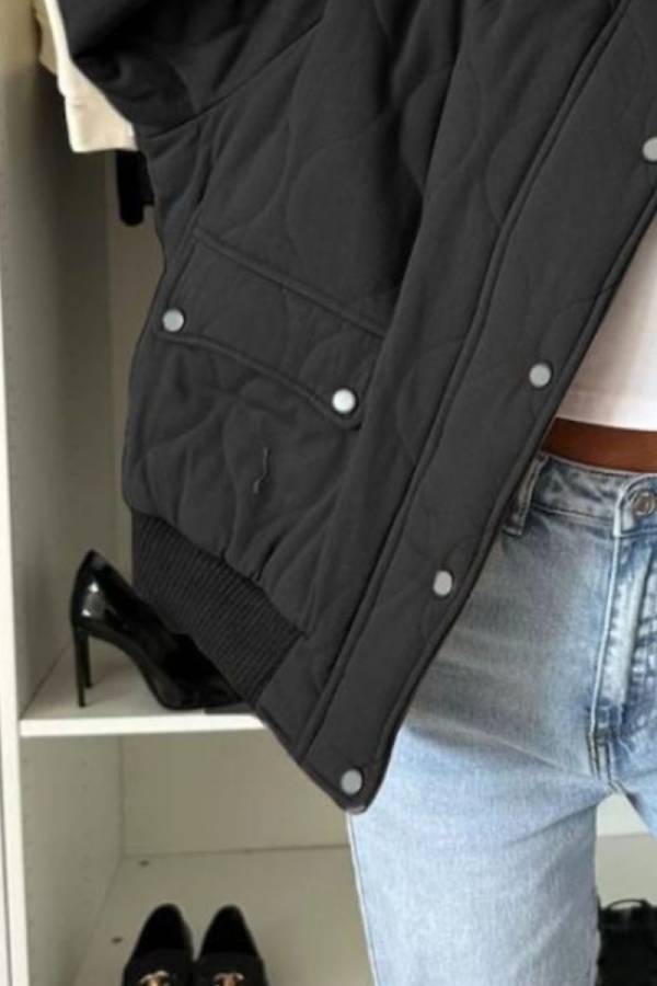 Luvik | Kauluksen nappikiinnitys pitkähihainen takki