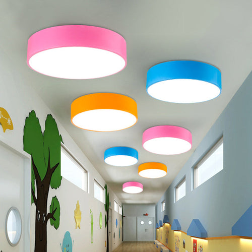Barnrom LED Taklampe - Fargerik Design med Dimmbar Belysning og Fjernkontroll | Luvikno