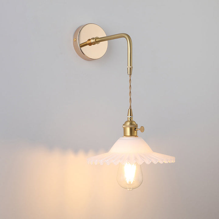 Skjermet Glass Vegglampe Vintage Enkelt Lyspære Sengemontasje Lampe i Gull | Luvikno