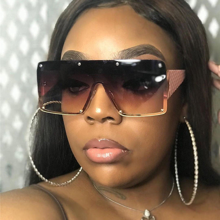 Dame geometrisk oversized solbrille med gradientlinser Luvikno