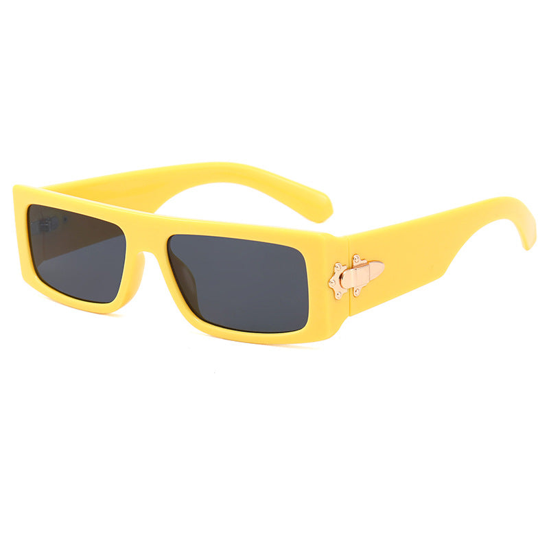 Dame moteriktig oversized solbrille med innovativt design Luvikno