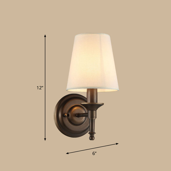 Single Wall Mount Light Minimalisme Tapered Drum Stoffe Veggbelysning for Korridor | Luvikno