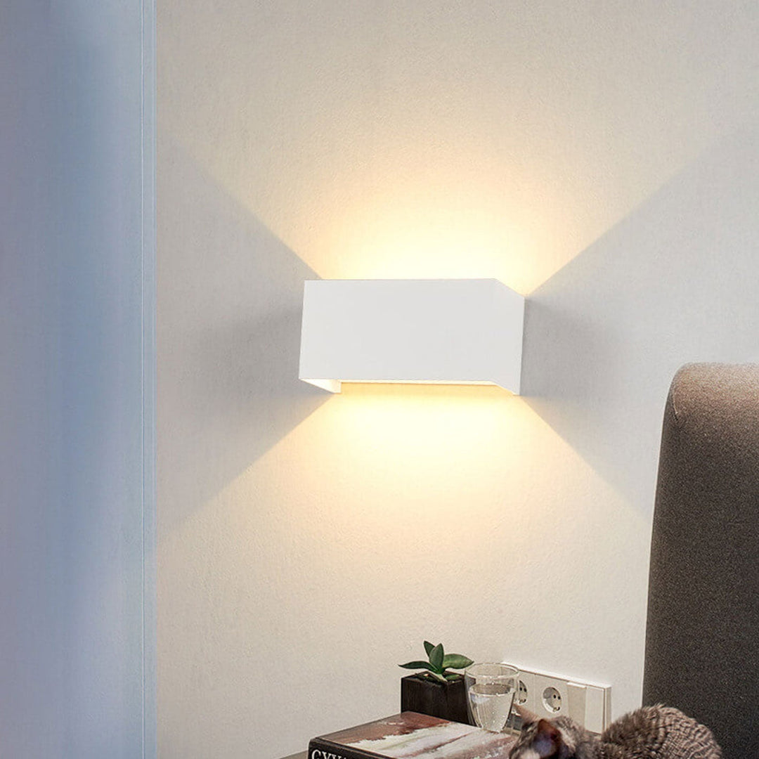 Moderne Utendørs Vannavstøtende Rektangulær LED Opp og Ned Belyst Utendørs Vegglampe | Luvikno