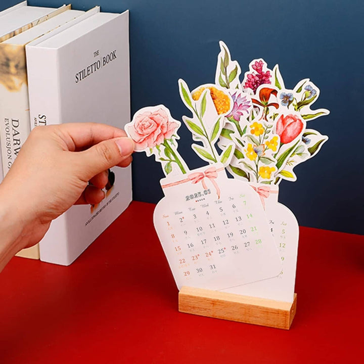 2024 Bloomy Flowers skrivebordskalender | Luvikno