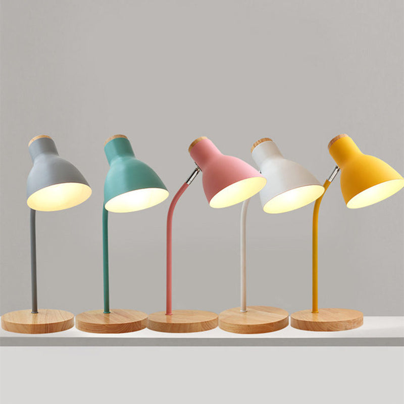 Gledelig makaron bordlampe for barnerom – LED nattbordlampe med lekent design og holdbare materialer | Luvikno