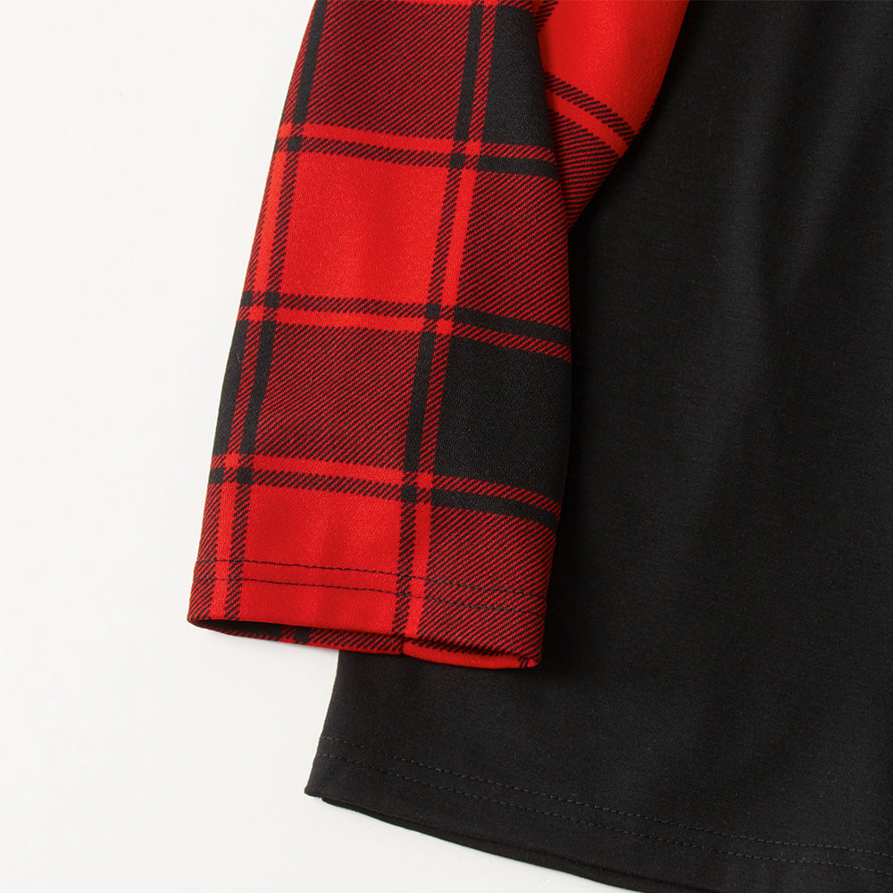 Luvik | Joulukuusi ja "2025 Yhdessä Luodaan Muistoja" kuviollinen kontrastipaita ja musta-punaiset ruutuhousut perhesopivat yöpuvut