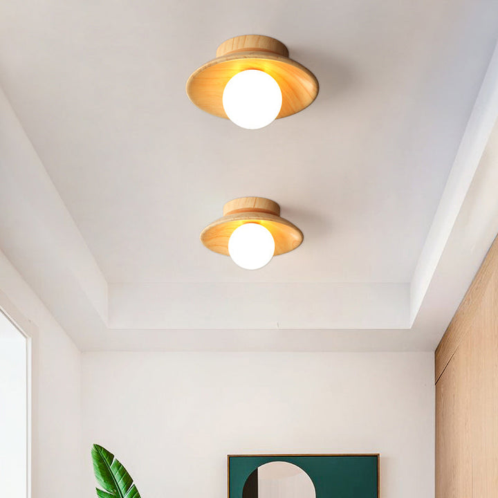 Luvikno | TimberGlow Taklampe – Tre Moderne Hallbelysning