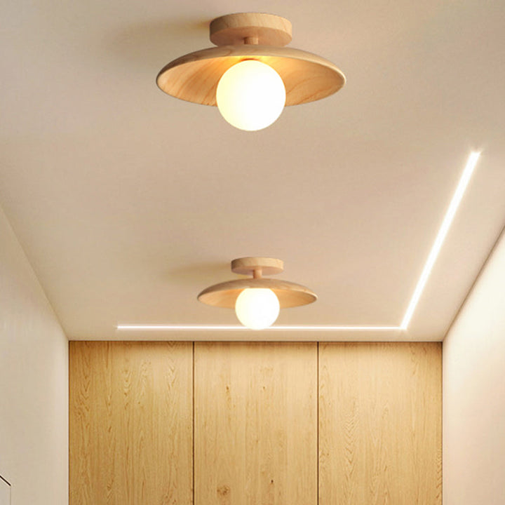 Luvikno | TimberGlow Taklampe – Tre Moderne Hallbelysning