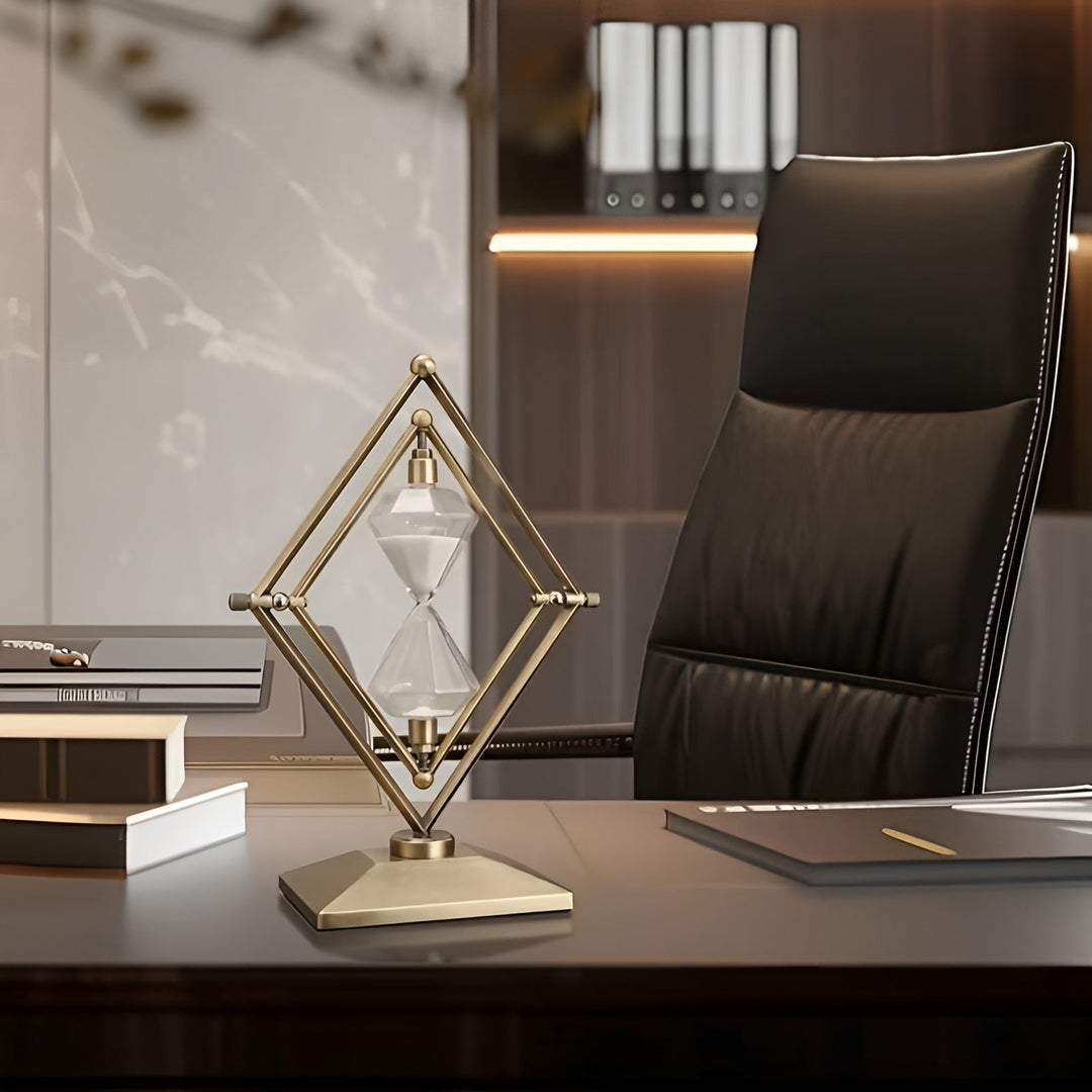 Timeglass med geometrisk metallramme – Dekorativ og avslappende | Med hvit sand som meditasjonstimer | Luvikno
