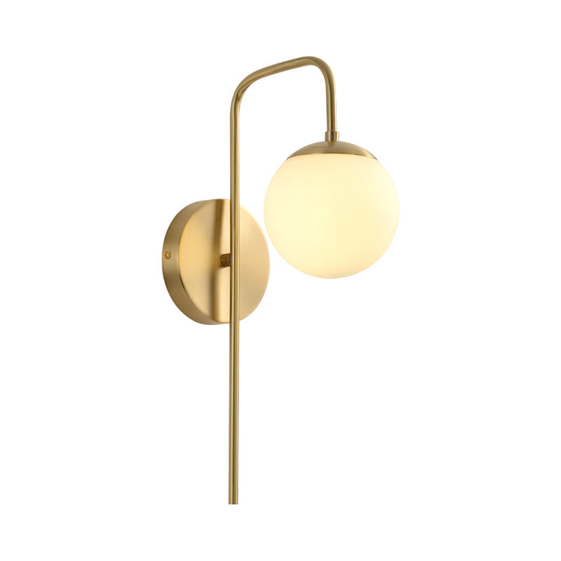 Sphere Veggmontert Lampe Minimal Frostet Glass 1 Pære Hvit Sconse Belysning med Gylden Gåsehalsarm | Luvikno