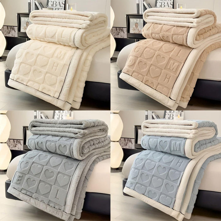 CoralDream Teppe - Varm Fleece Vinterteppe med Dobbeltsidig Hjerte- og Bokstavdesign | Luvikno