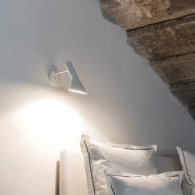 Tideless Vintage Vegglampe for Klassisk Eleganse | Luvikno
