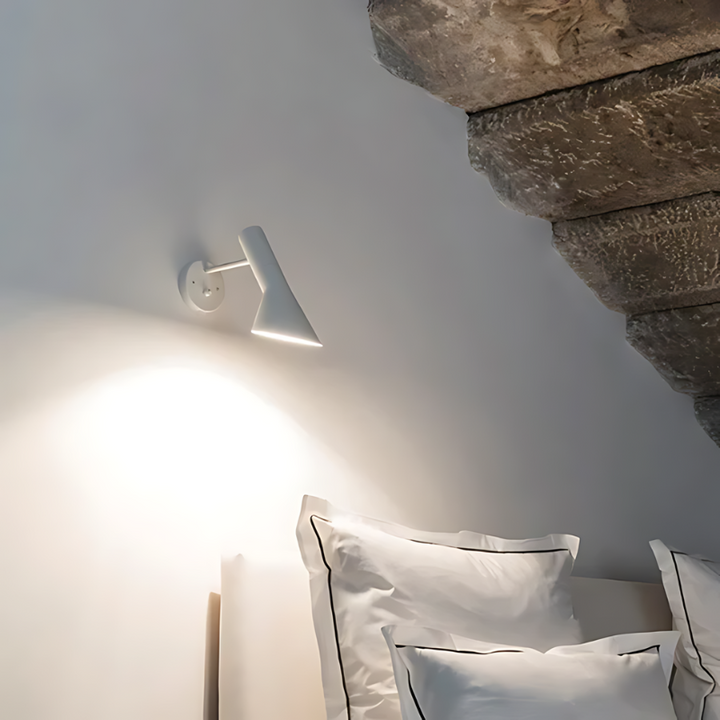 Tideless Vintage Vegglampe for Klassisk Eleganse | Luvikno