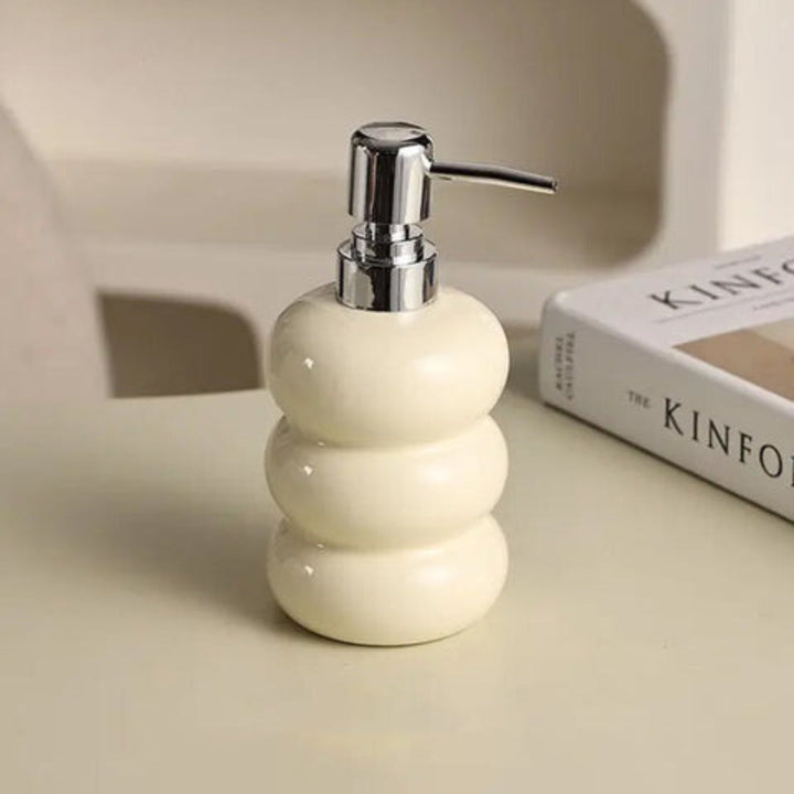 Keramisk dispenser med pumpe Luvikno
