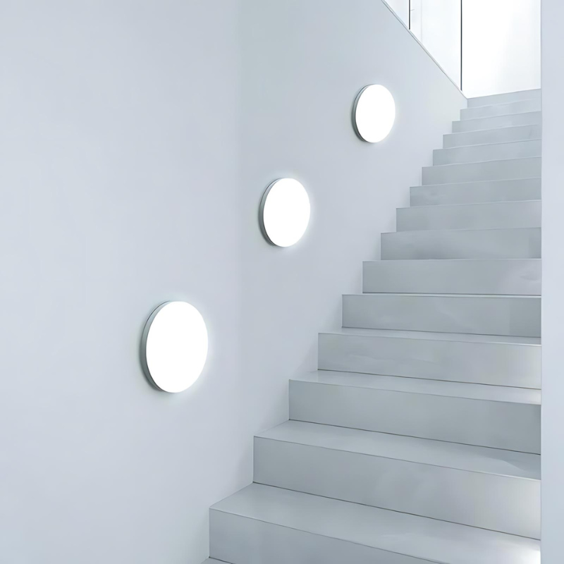 Fuktresistent LED-vegglys med moderne design for utendørsområder | Luvikno