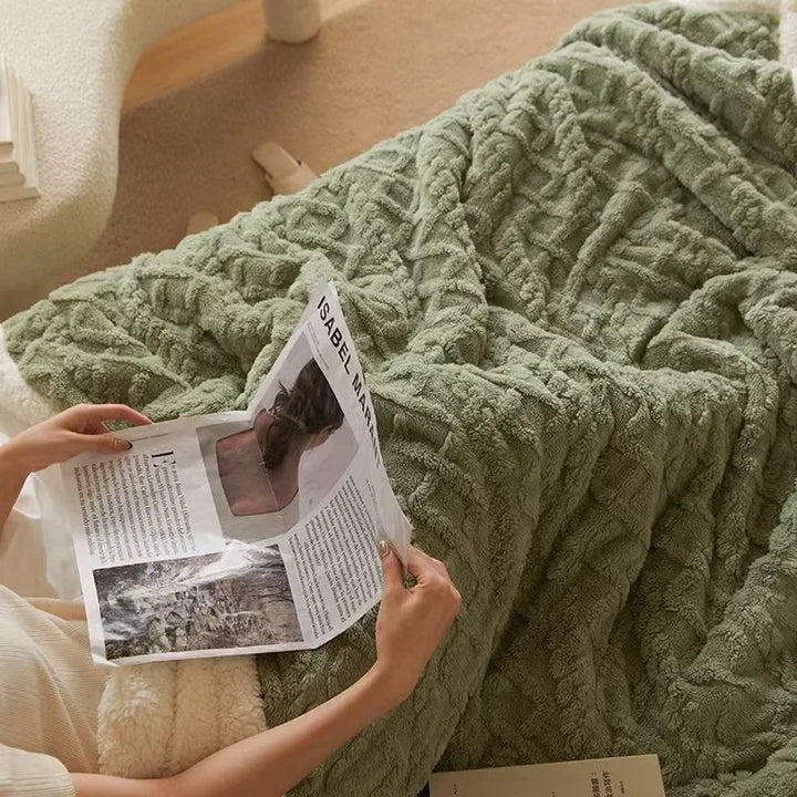 Luvikno | WarmWool Tykk Lammeullteppe Vinterkomfort og Varme