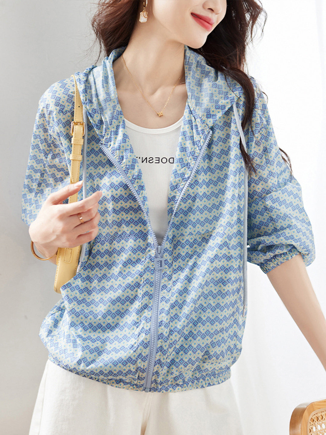 Luvik | Rentopainettu Huppari