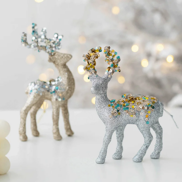 Luvikno | Sprudlende Hjort Ornament – Luksus Juledekorasjon for en Festlig Atmosfære