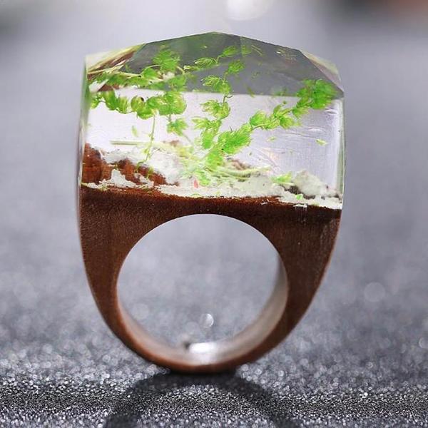 Quanta - Kapslet grønn planteharpiks ring | Luvikno
