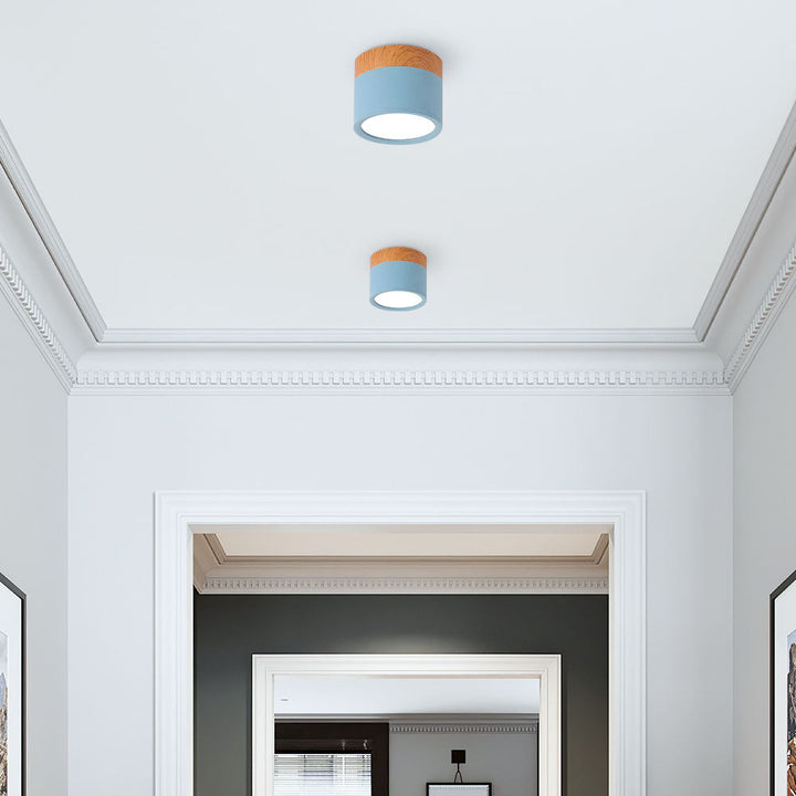 Taklampe med rosa flush trefinish Luvikno