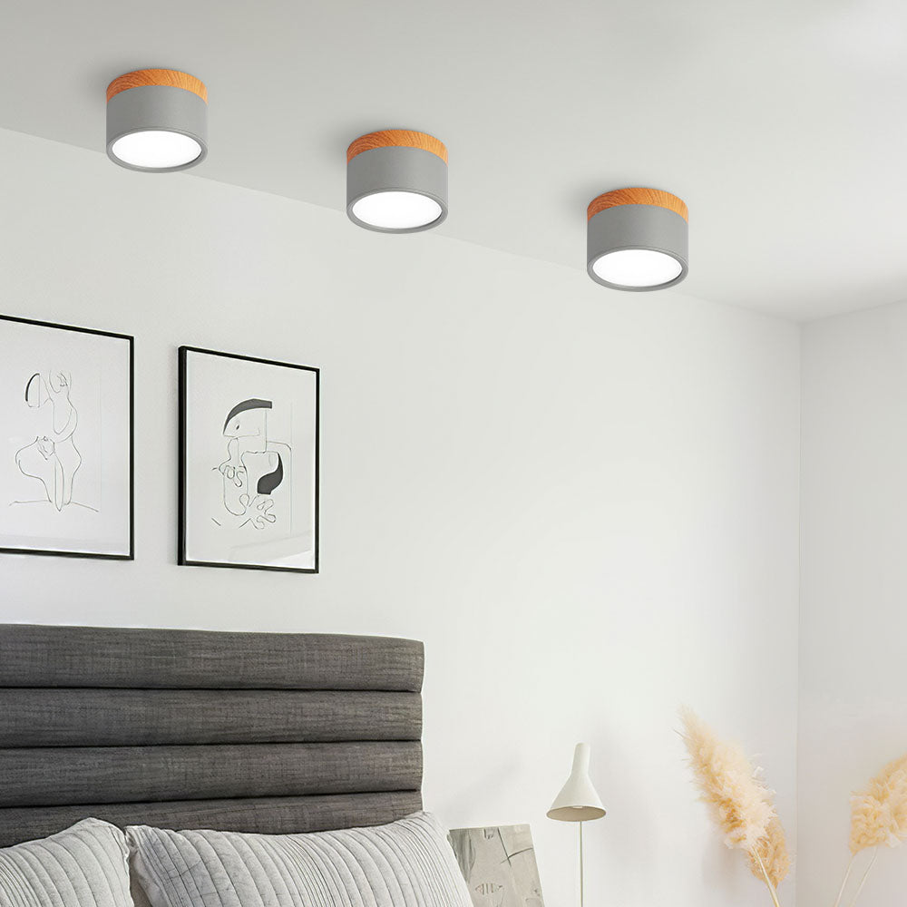 Taklampe med rosa flush trefinish Luvikno