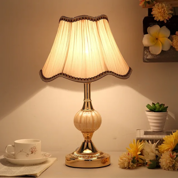 Luvikno | Quixy – Vintage Skandinavisk Bordlampe for Soverom eller Stue