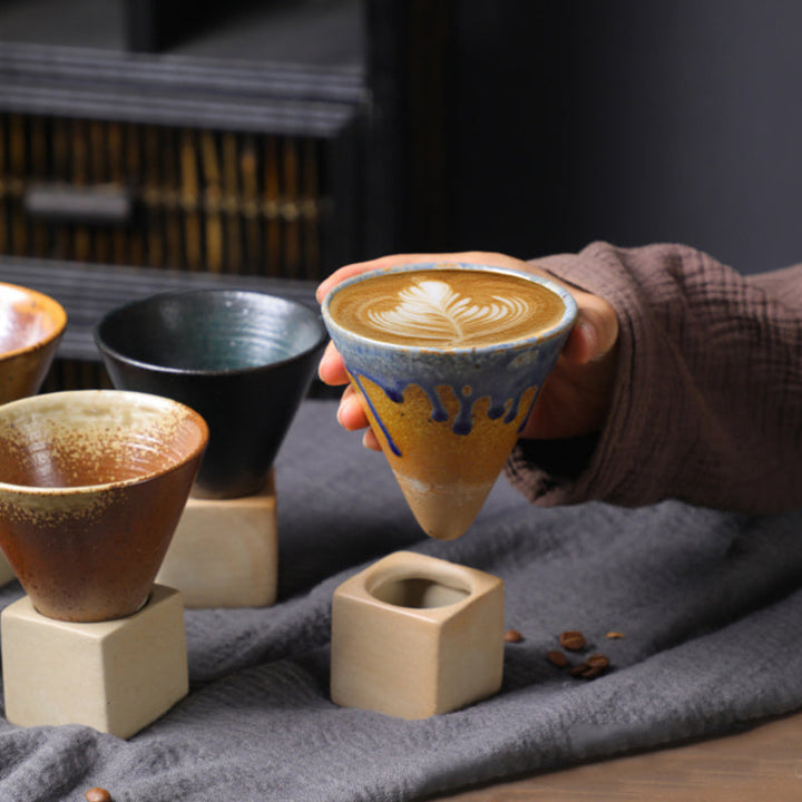 Grovt keramikk kaffekopp med base konisk couture kopp & base sett | Luvikno