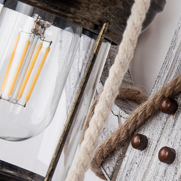 Rustikk tremarina vegglampe med lantern Luvikno
