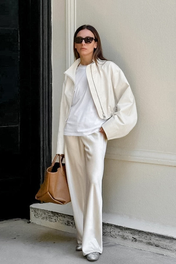 Luvik | Minimalistisk Hvit Trenchcoat