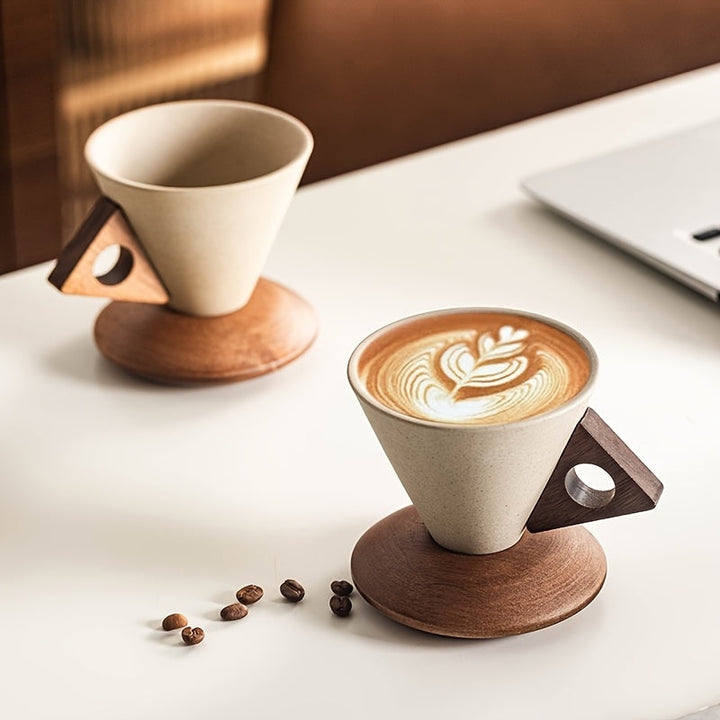 BaristaLuxe Keramisk Kaffekopp 250ml – Håndlaget med Trehåndtak og Underlag | Luvikno