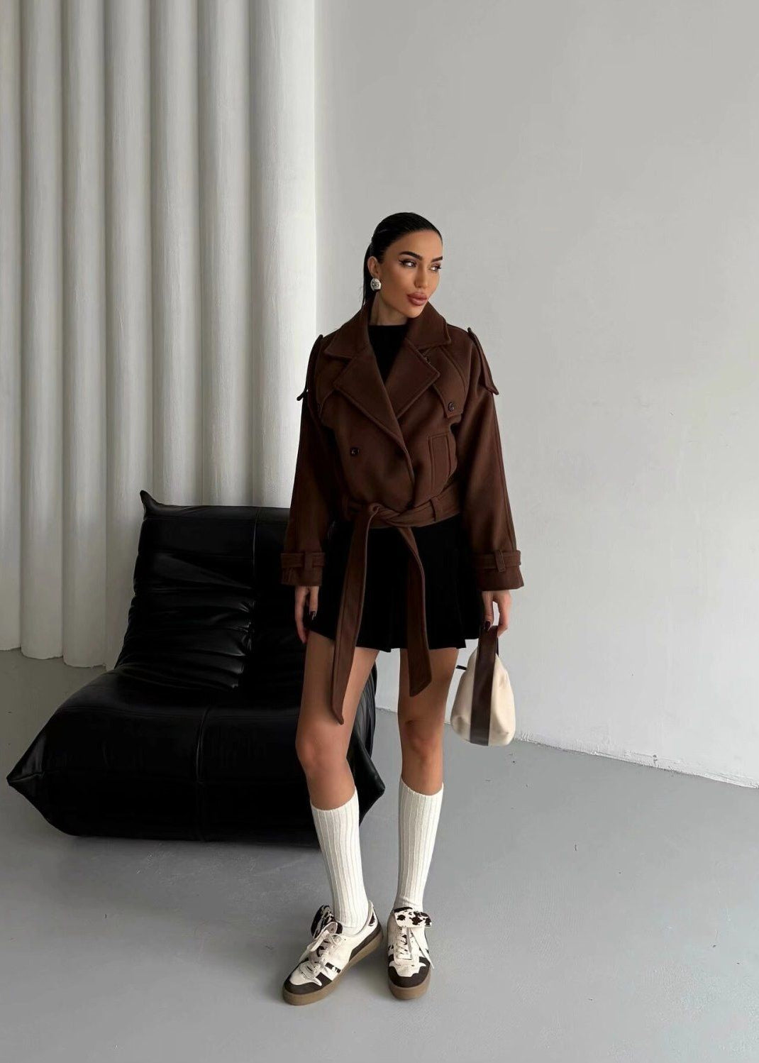 Luvik | Lyhyt villasekoite vyötärötrenssi