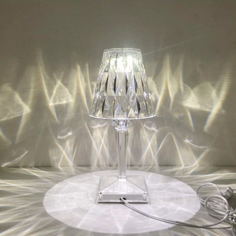 KristalGlow Touch Lampe - Elegant Bordlampe med Berøringssensor og USB | Luvikno