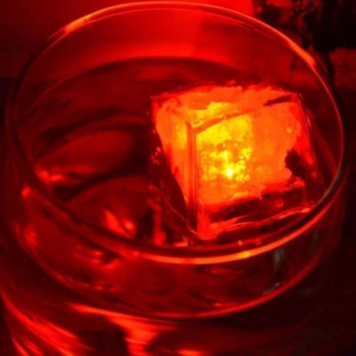 Fargerike vannaktiverte LED-isbiter | Luvikno
