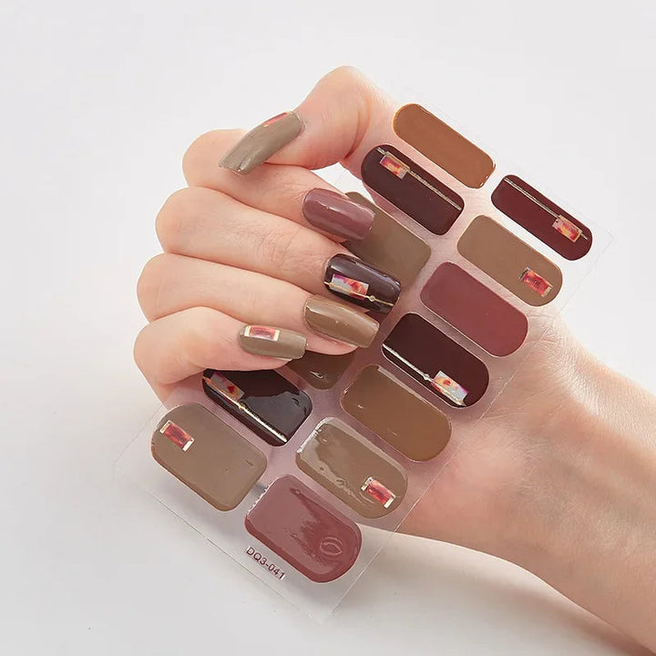 GlitzNail – Festive Christmas Nails Rask, Komplett Uten Salong Luvikno