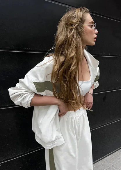 Luvik | Edge - Kontrastivetokki ja leveäkäärinen housusetti