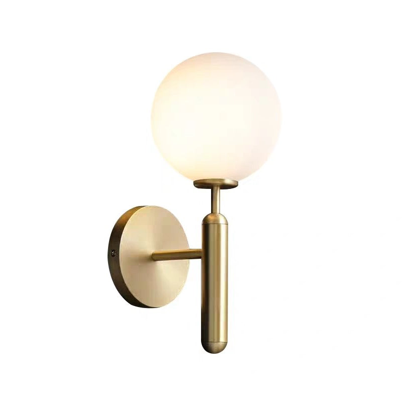 Milky Glass Ball Vegglampe Moderne 1 Hode Messing Veggmontert Lysarmatur med Metall Blyantarm | Luvikno