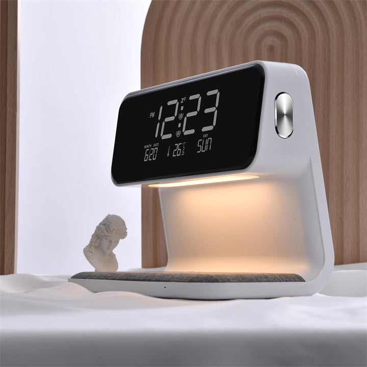 3-i-1 Nattbordlampe Lader Klokke | Luvikno
