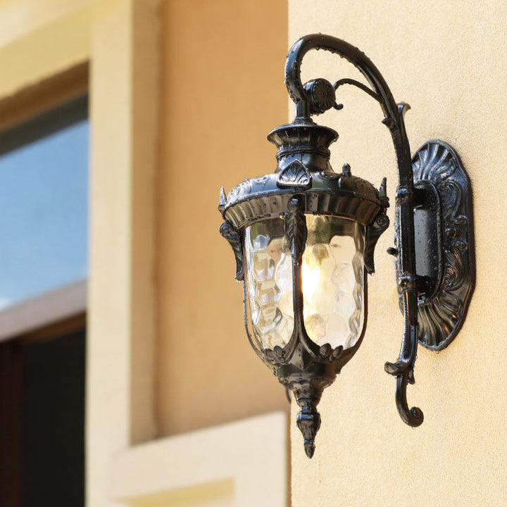Tradisjonell europeisk sylinderlanterne aluminium glass 1-lys utendørs veggmontert lampe for utendørs patio | Luvikno