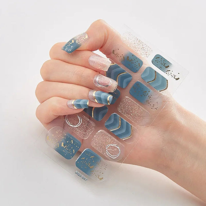 GlitzNail – Festive Christmas Nails Rask, Komplett Uten Salong Luvikno