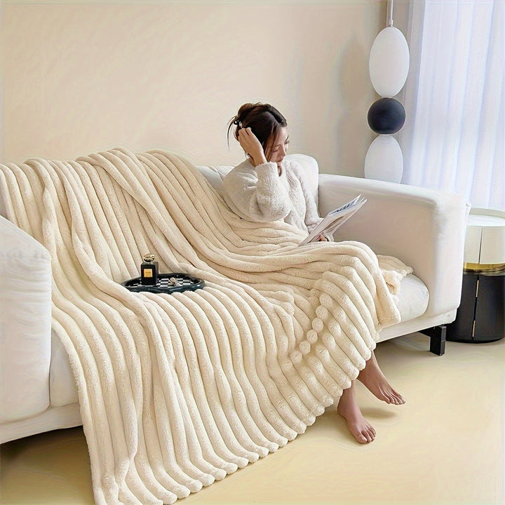LuxeFleece – Elegant fransk stil teppe for Comfort Luvikno
