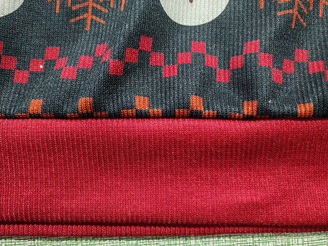 Luvik | 3D joulupaita - Humoristinen Tardis-muotoilu & Lämmin mukavuus lomille