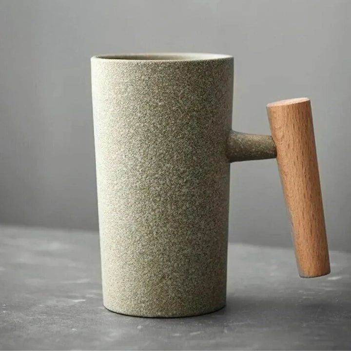 ScandiSip Keramisk Kopp – Minimalistisk Skandinavisk Design med Treskaft | Luvikno