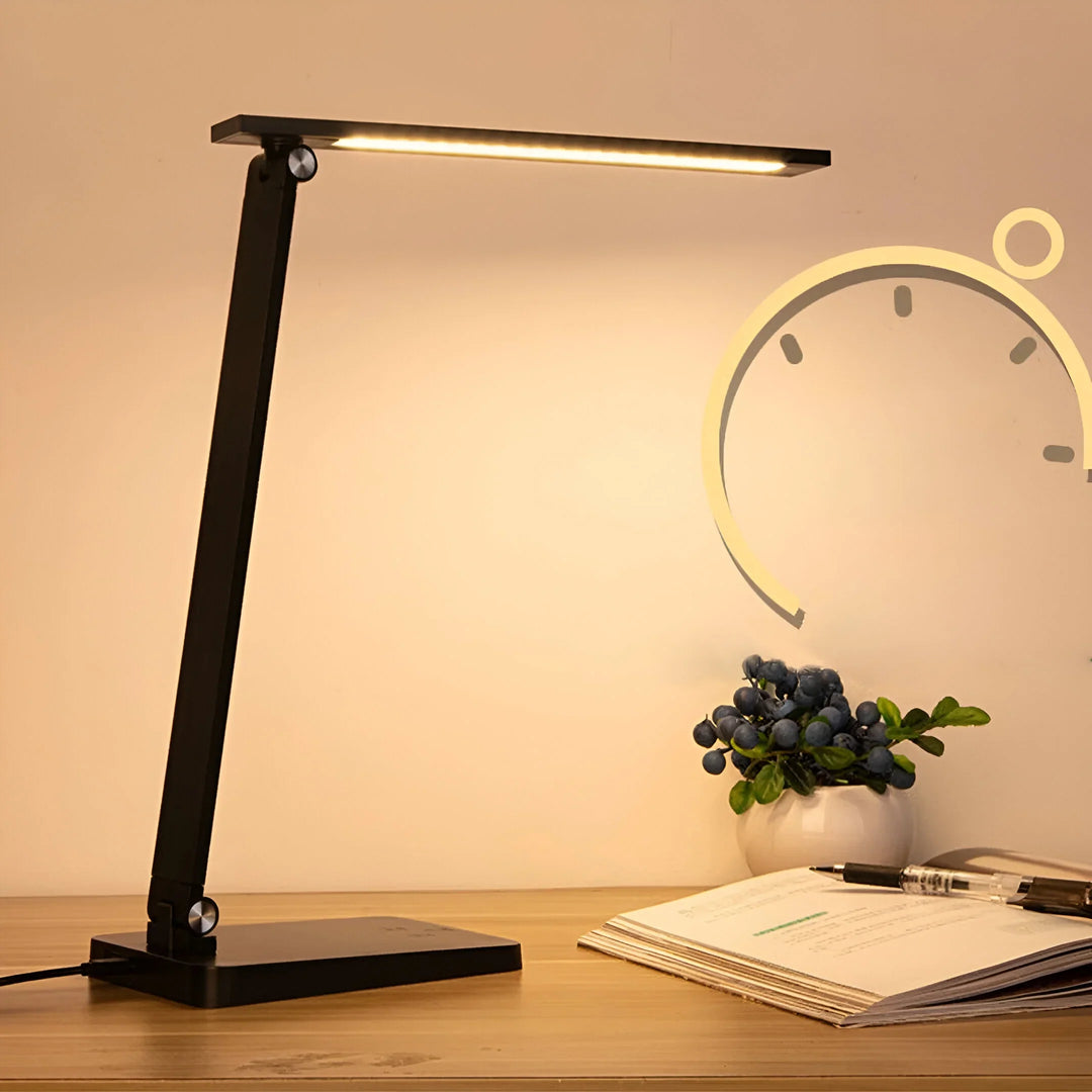 LumaFold – sammenleggbar LED bordlampe med berøringsdemping
