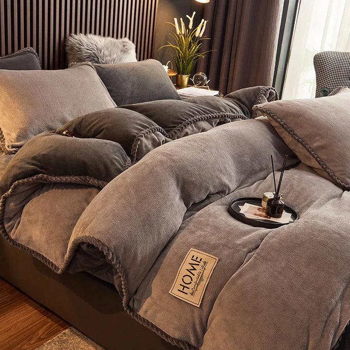 Luvikno | PlushHaven Luxe Velvet Duvet Cover Set – Kingsize Varme & Komfort
