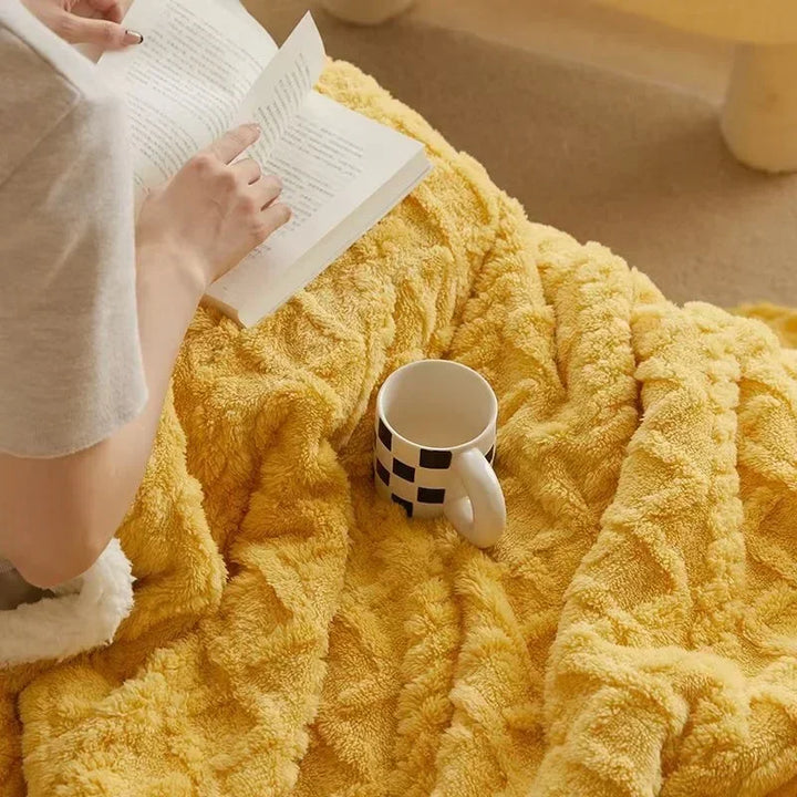 Luvikno | WarmWool Tykk Lammeullteppe Vinterkomfort og Varme