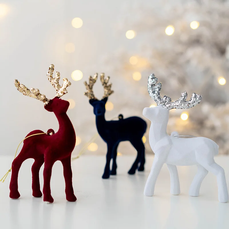 Luvikno | Sprudlende Hjort Ornament – Luksus Juledekorasjon for en Festlig Atmosfære