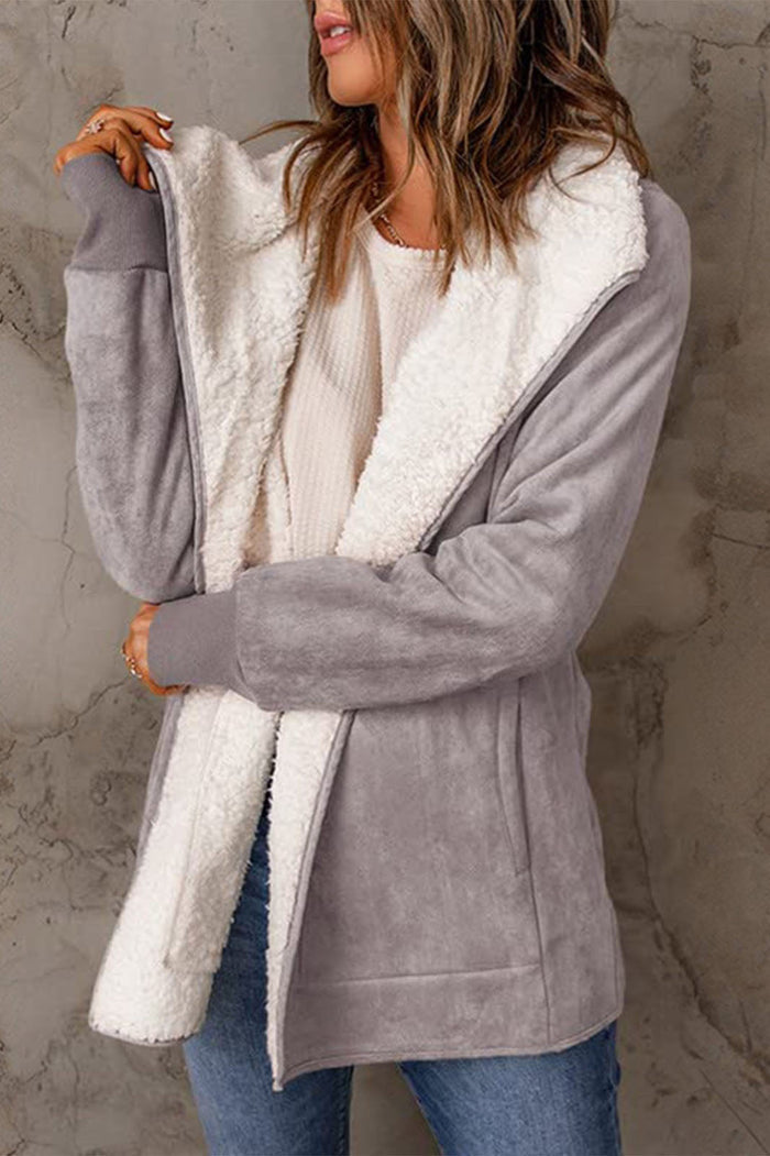 Luvik | Tyylikäs pitkähihainen untuvatakki vyötärömittaisella leikkauksella