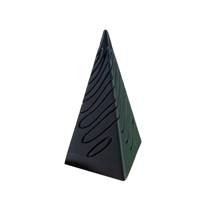 Umulig pyramide passasje skulptur | Luvikno