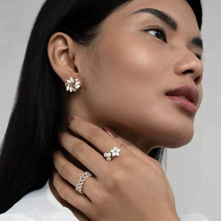 Chic Opal Floral Stud Øredobber Luvikno